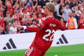 体育赛事APP-包含利物浦客场击败富勒姆，保持不败领跑积分榜的词条