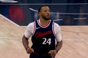 Android体育APP-快船队后卫连砍三双，轻取开拓者队