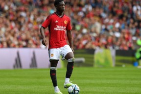 移动体育直播-足球界风云人物闪耀登场，备战未来比赛志在必得(战鹰216赢得小女孩是谁)