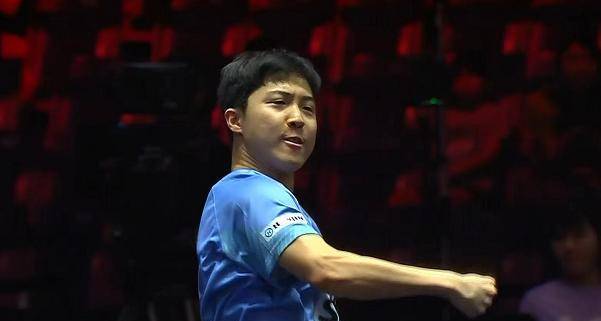 加拿大人城队力挽狂澜，豪取胜利欢呼