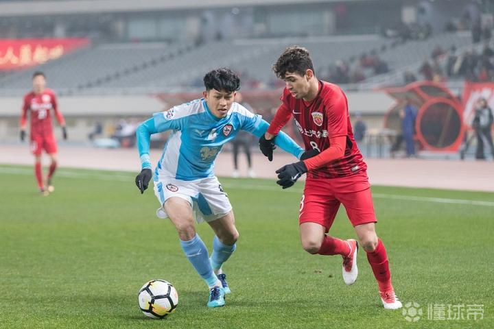 关于重庆主场噩耗传来，遭上港连扳两球扭转局势的信息